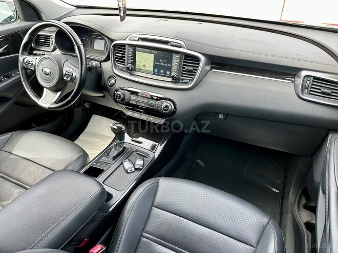 Kia Sorento-9