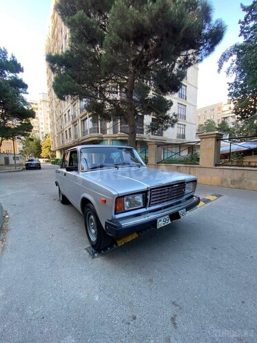 LADA (VAZ) 2107-1