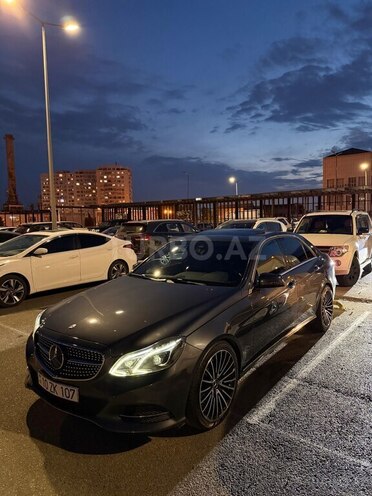 Mercedes E 220-6