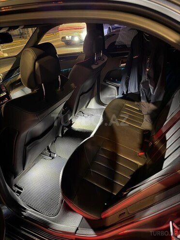 Mercedes E 220-10