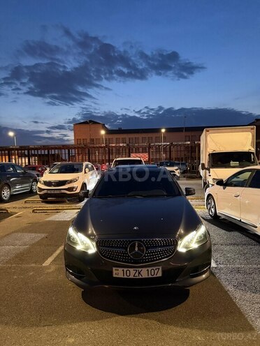 Mercedes E 220-2