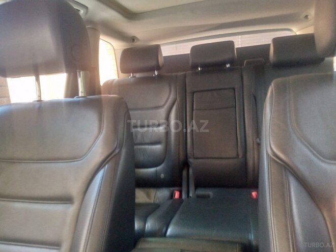 Volkswagen Touareg-8
