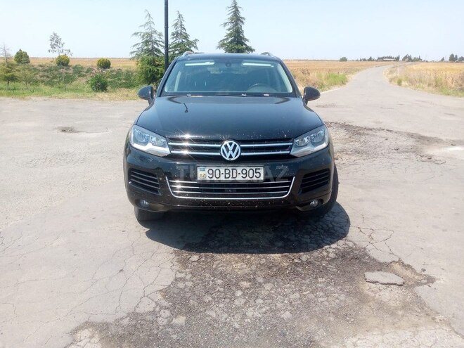 Volkswagen Touareg-1