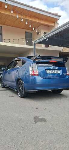 Toyota Prius-5