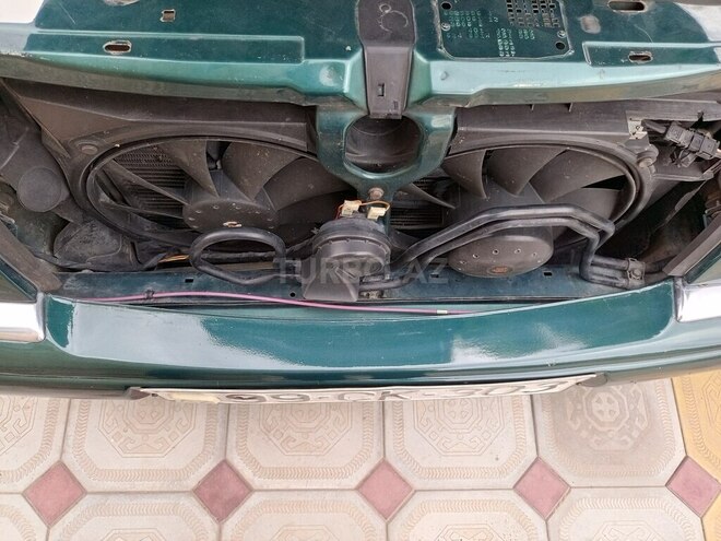Mercedes E 240-5