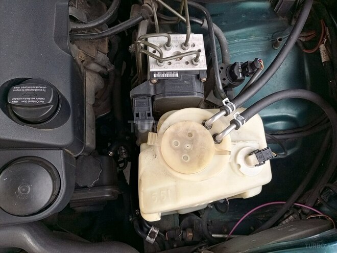 Mercedes E 240-7