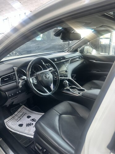 Toyota Camry-8