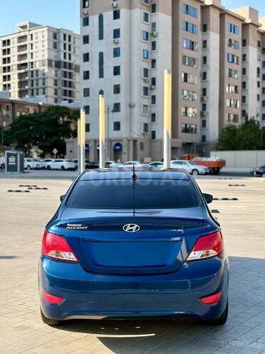 Hyundai Accent-2