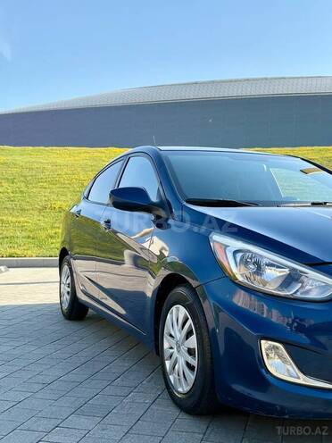Hyundai Accent-10