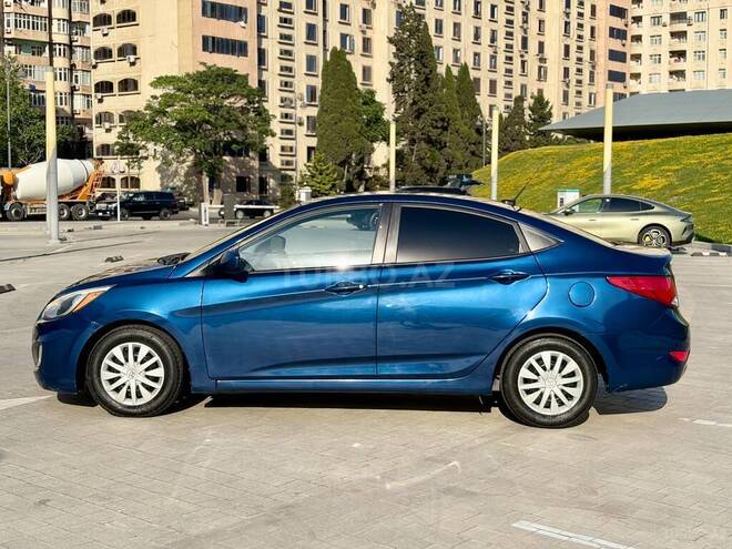 Hyundai Accent-8