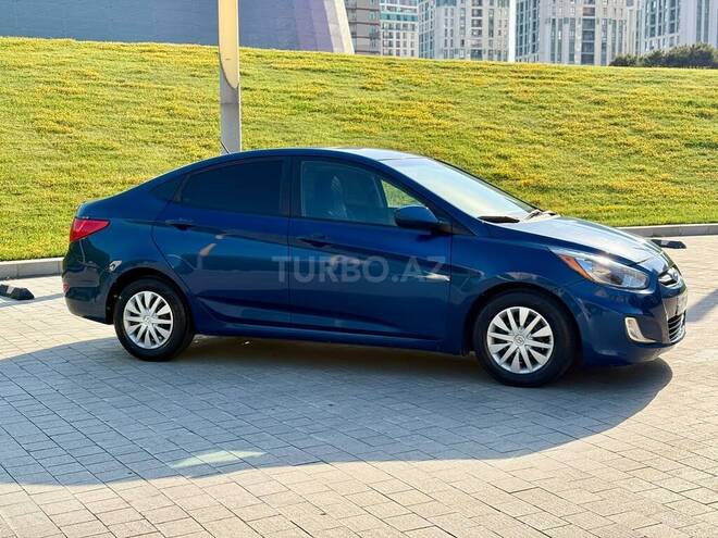 Hyundai Accent-5