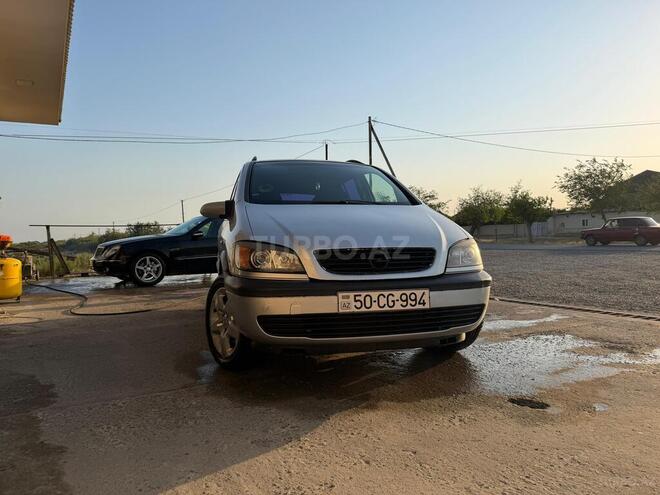 Opel Zafira-2