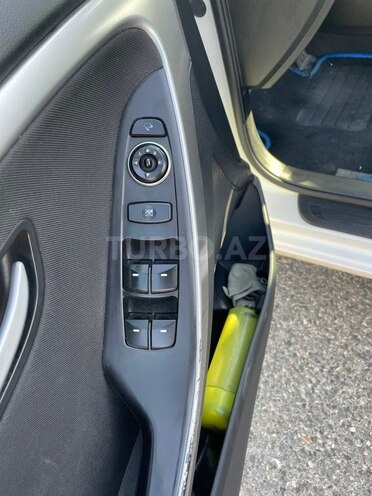 Hyundai i30-10