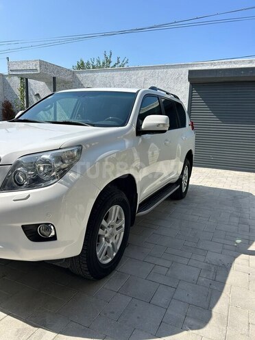 Toyota Land Cruiser Prado-6