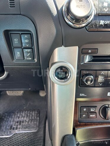 Toyota Land Cruiser Prado-12