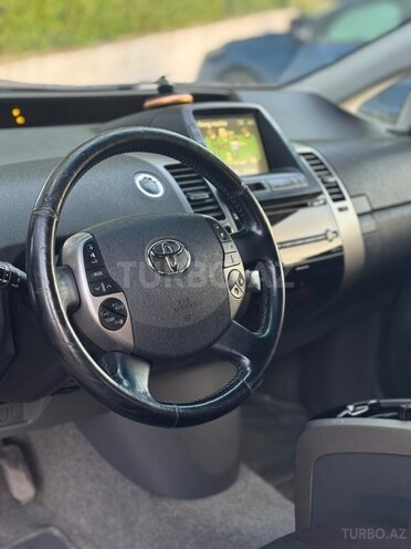 Toyota Prius-9