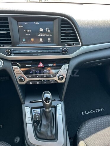 Hyundai Sonata-15