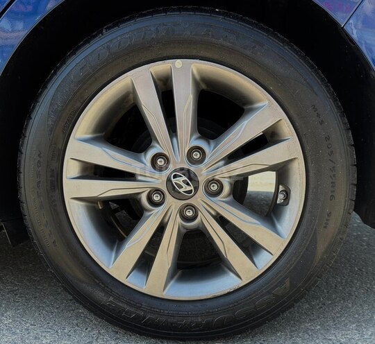 Hyundai Sonata-17