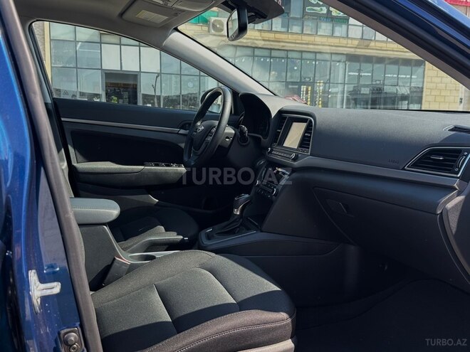 Hyundai Sonata-13