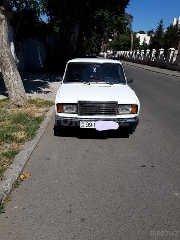 LADA (VAZ) 2107-1
