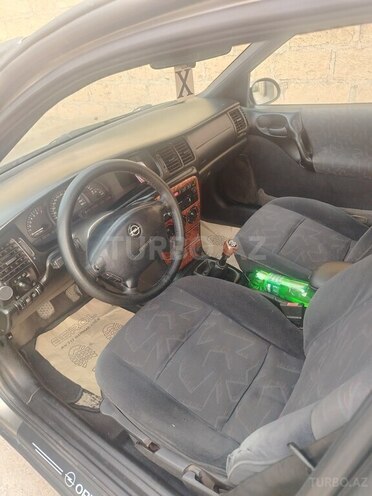 Opel Vectra-7