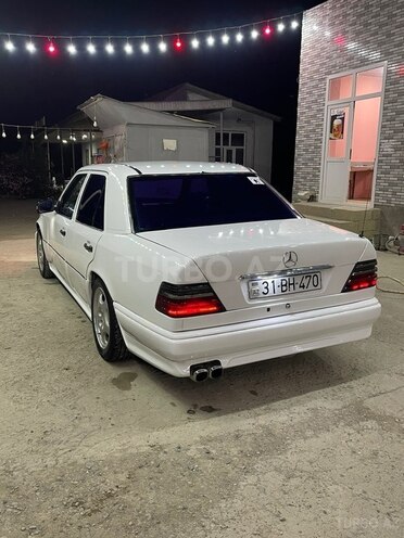 Mercedes 250 D-5