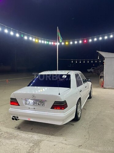 Mercedes 250 D-8