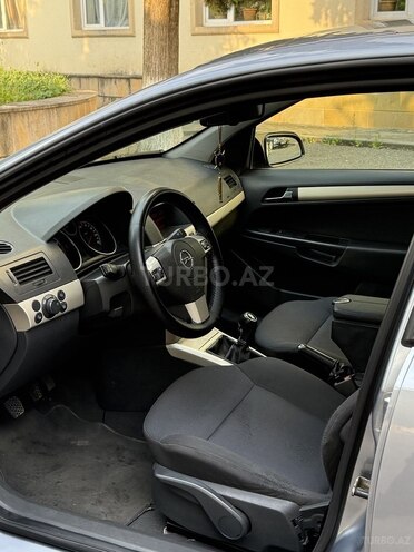 Opel Astra-12