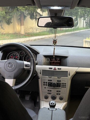 Opel Astra-10