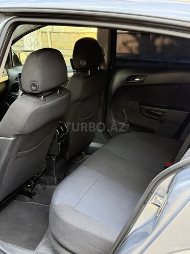 Opel Astra-11