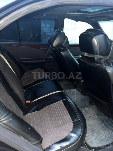 Mercedes E 220-7