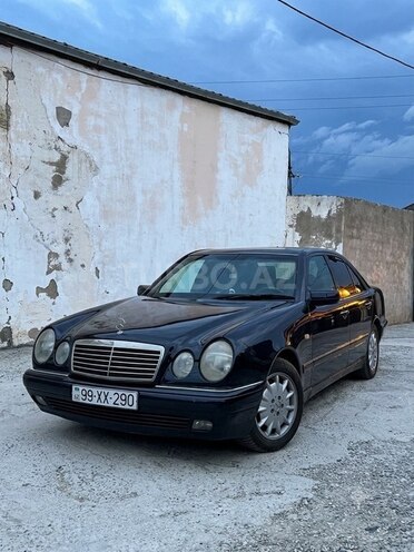 Mercedes E 220-5