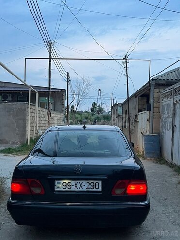 Mercedes E 220-6