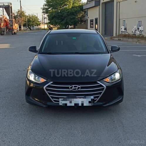 Hyundai Elantra-1