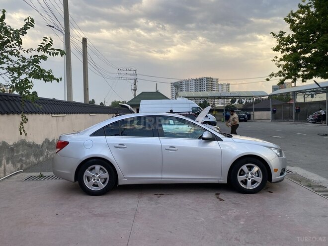 Chevrolet Cruze-4