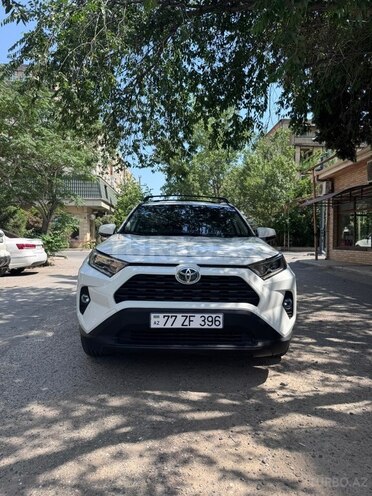 Toyota RAV4-1
