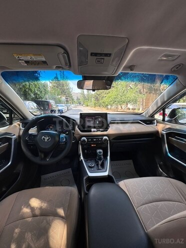 Toyota RAV4-5