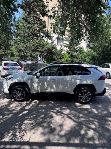 Toyota RAV4-3