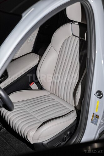 Genesis G70-17