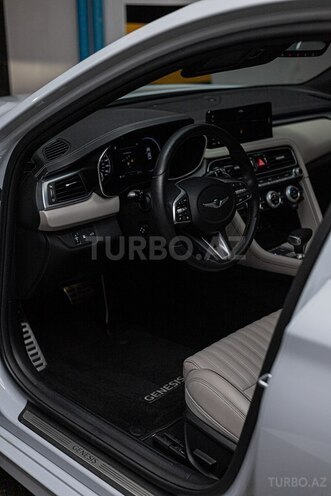 Genesis G70-19