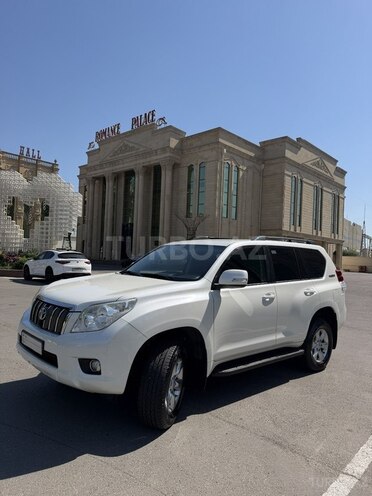 Toyota Land Cruiser Prado-4