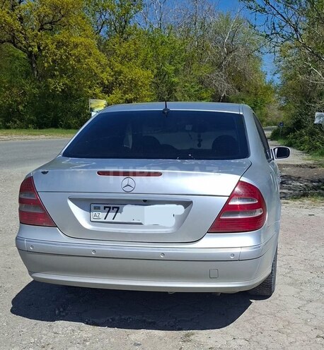 Mercedes E 200-2