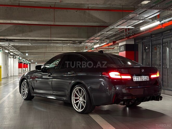 BMW 530e-10
