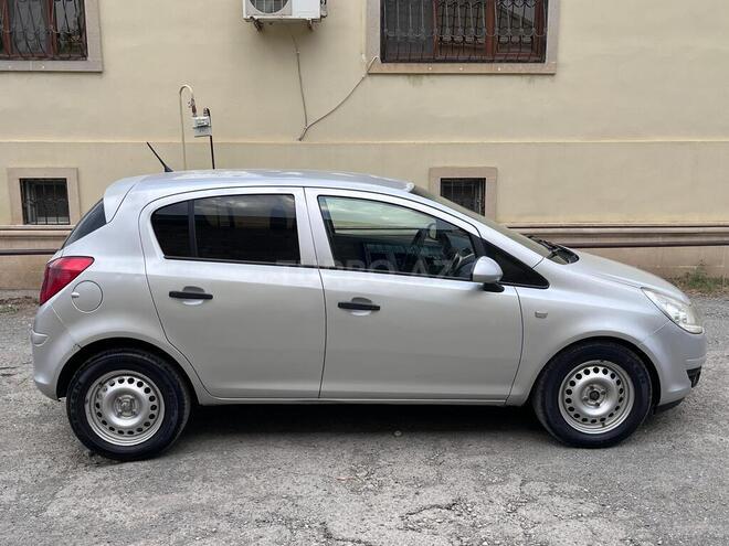 Opel Corsa-2