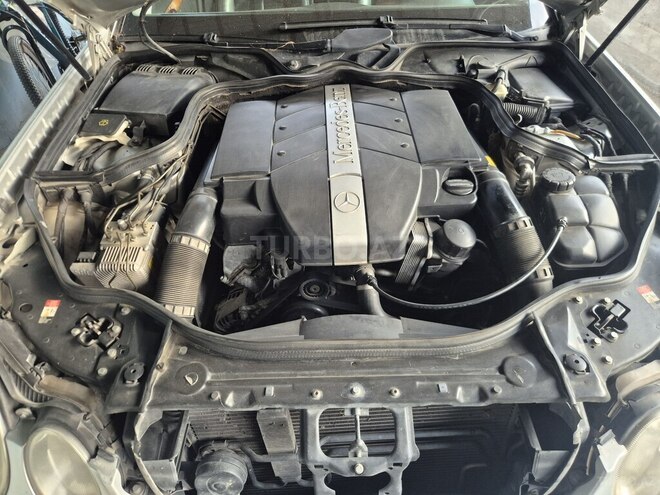 Mercedes E 240-5