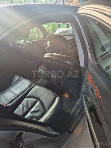 Mercedes E 240-11