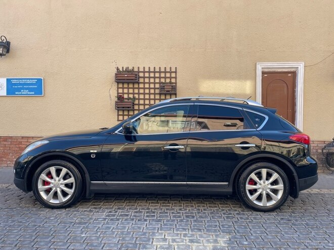 Infiniti EX35-5