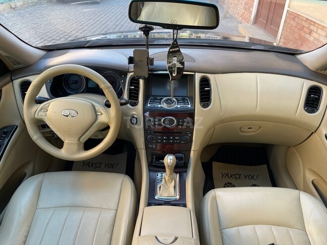 Infiniti EX35-9