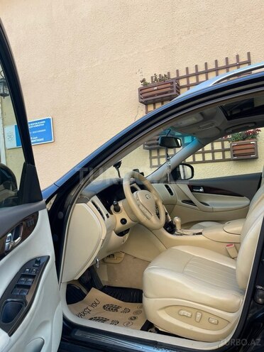 Infiniti EX35-10