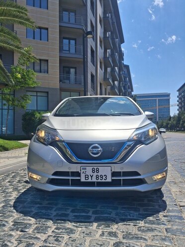Nissan Note-1